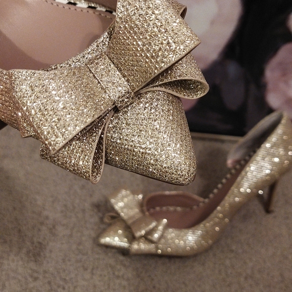 Betsey Johnson Shoes - Gold Glitter Bowtie Pumps